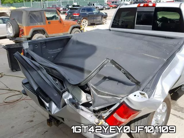 1GT42YEY0JF101109_9.webp