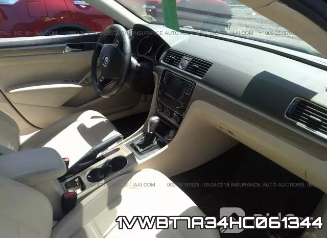 1VWBT7A34HC061344_5.webp