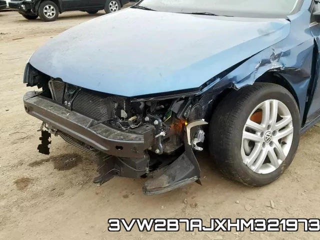 3VW2B7AJXHM321973_9.webp