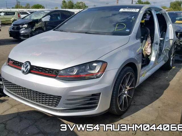 3VW547AU3HM044066_2.webp