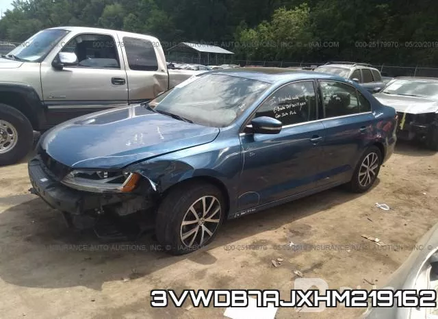3VWDB7AJXHM219162_2.webp
