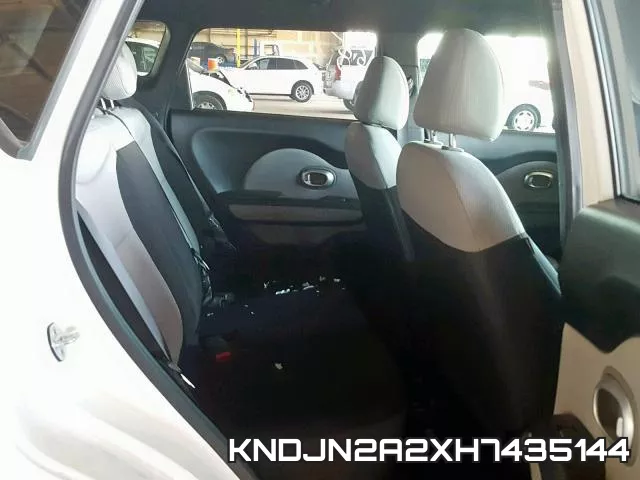 KNDJN2A2XH7435144_6.webp