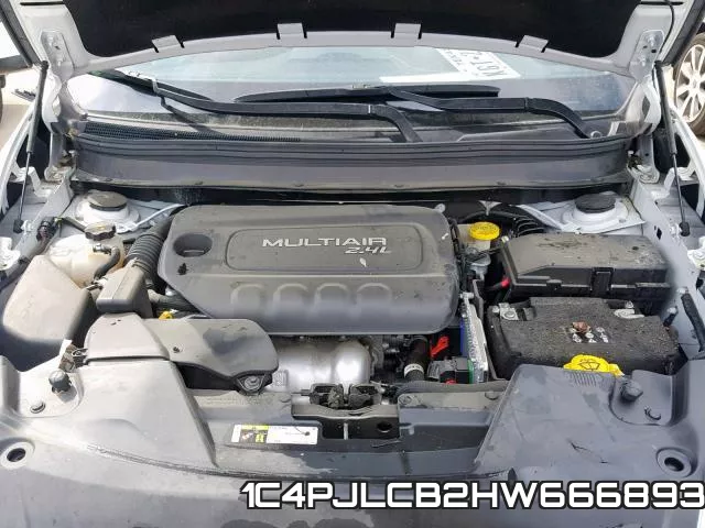 1C4PJLCB2HW666893_7.webp
