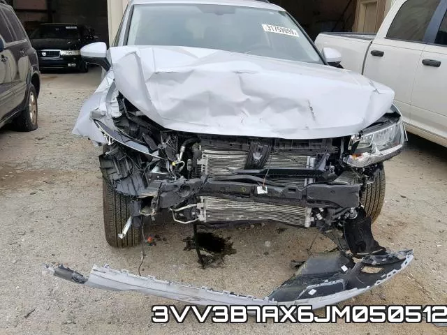 3VV3B7AX6JM050512_9.webp