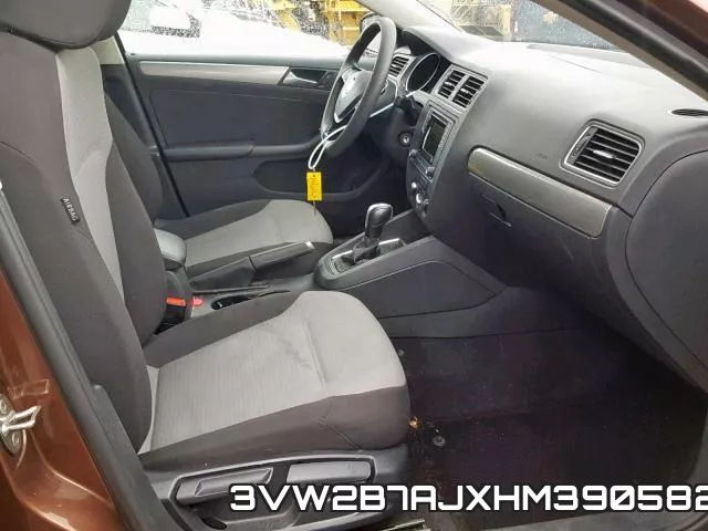 3VW2B7AJXHM390582_5.webp
