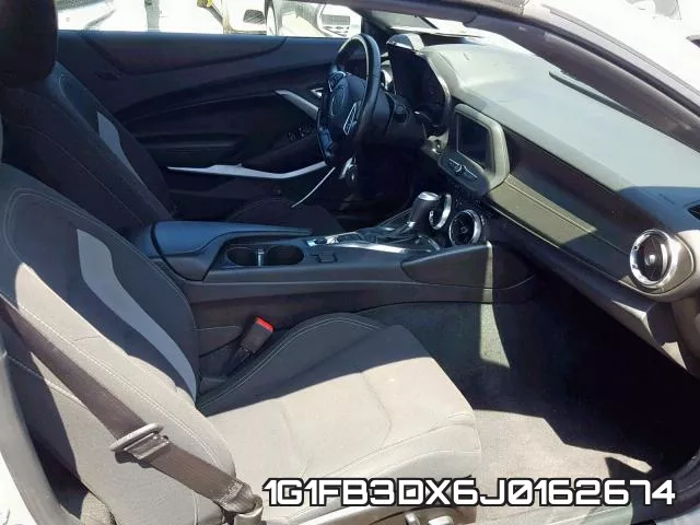1G1FB3DX6J0162674_5.webp