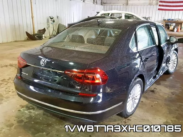 1VWBT7A3XHC010785_4.webp