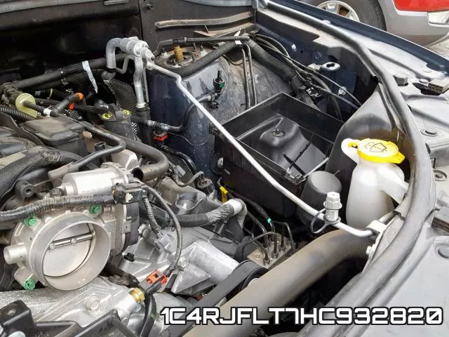1C4RJFLT7HC932820_9.webp