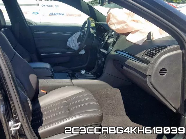 2C3CCABG4KH618039_5.webp