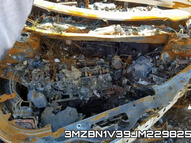 3MZBN1V39JM229825_7.webp