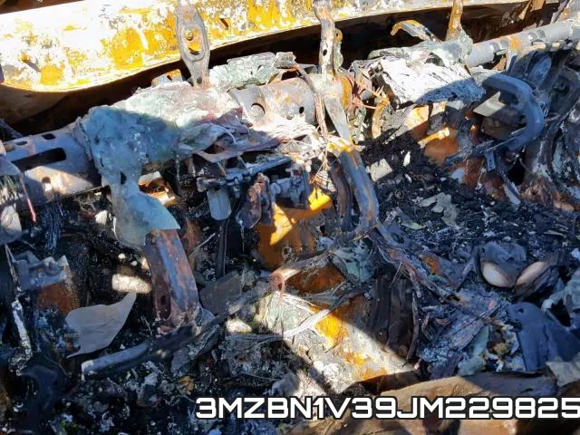 3MZBN1V39JM229825_8.webp