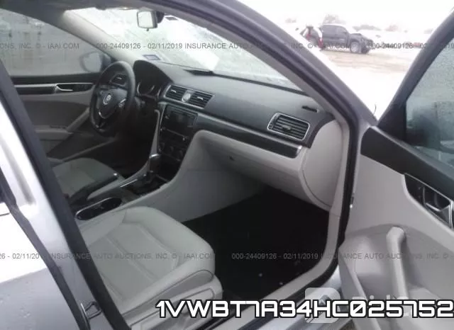 1VWBT7A34HC025752_5.webp