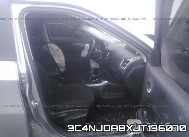 3C4NJDABXJT136070_5.webp