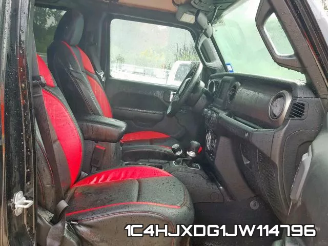 1C4HJXDG1JW114796_5.webp