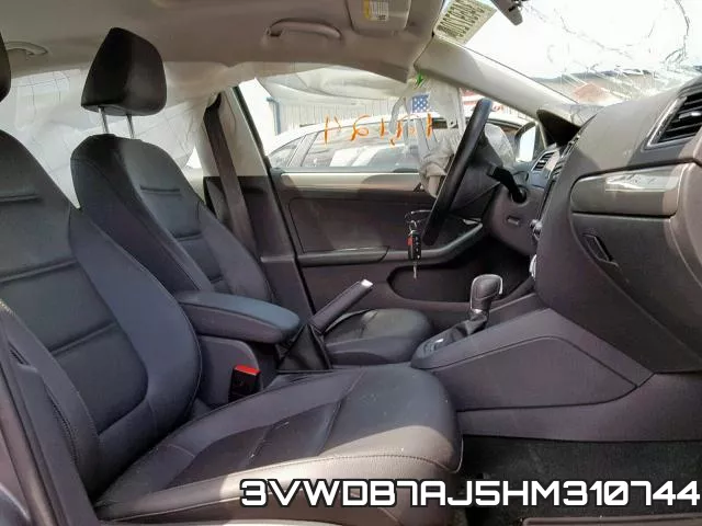 3VWDB7AJ5HM310744_5.webp