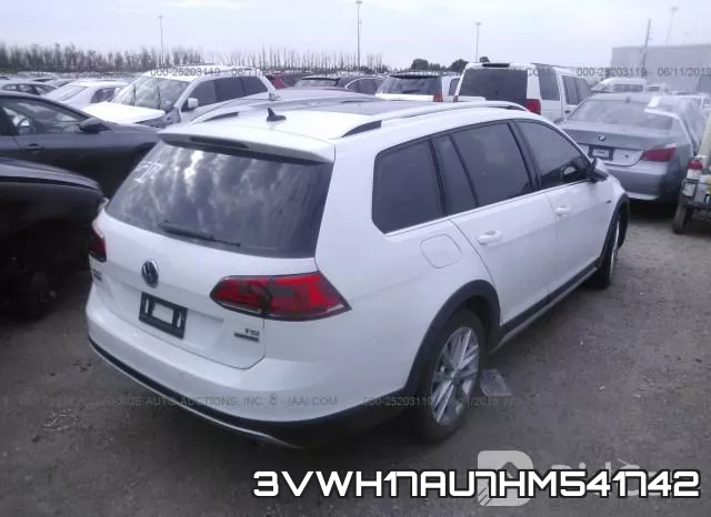 3VWH17AU7HM541742_4.webp