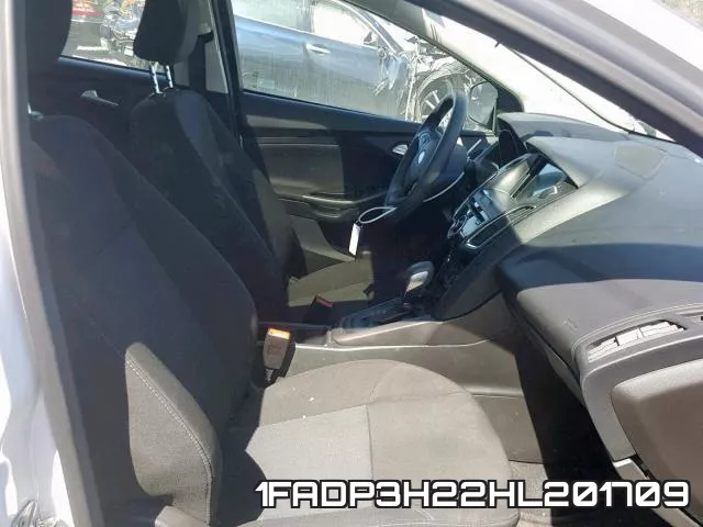 1FADP3H22HL201709_5.webp