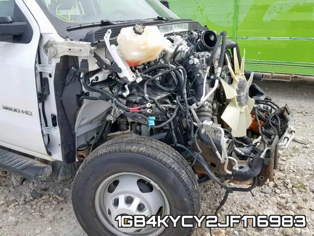 1GB4KYCY2JF176983_9.webp