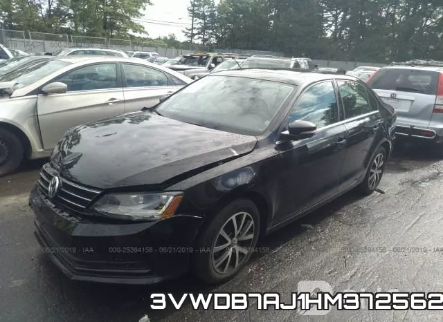 3VWDB7AJ1HM372562_2.webp