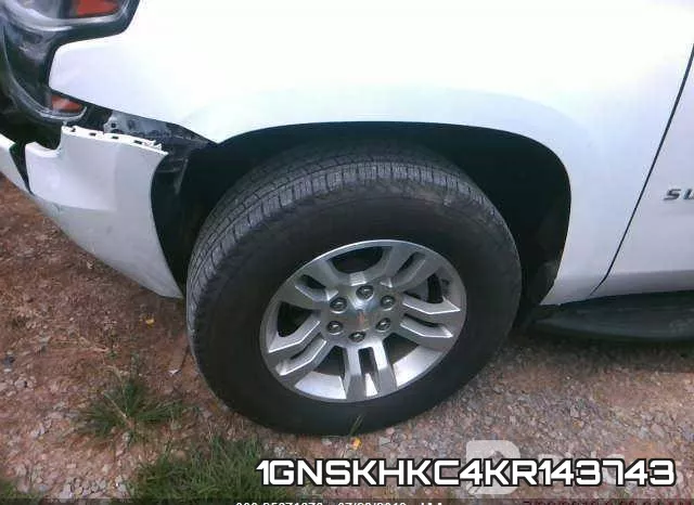 1GNSKHKC4KR143743_10.webp
