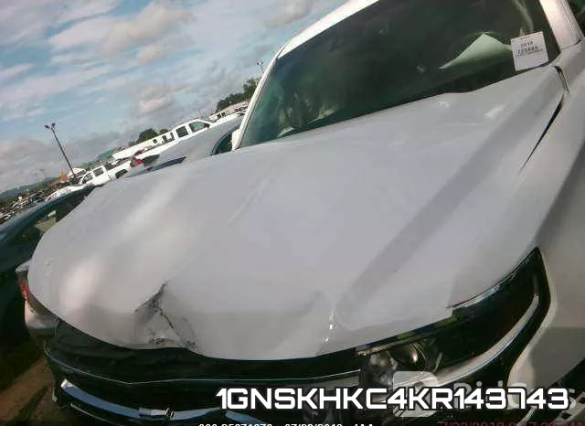 1GNSKHKC4KR143743_3.webp