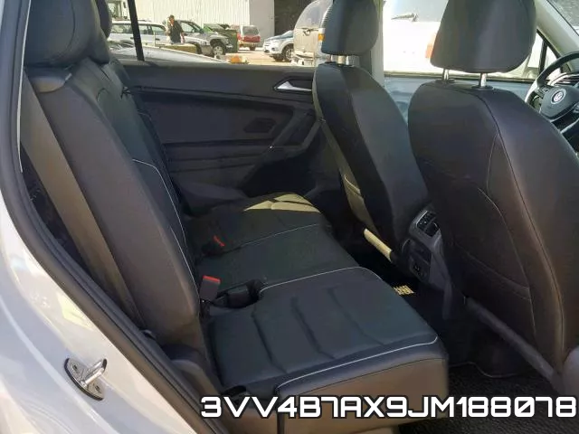 3VV4B7AX9JM188078_6.webp