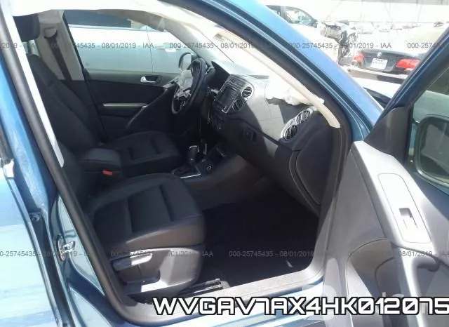WVGAV7AX4HK012075