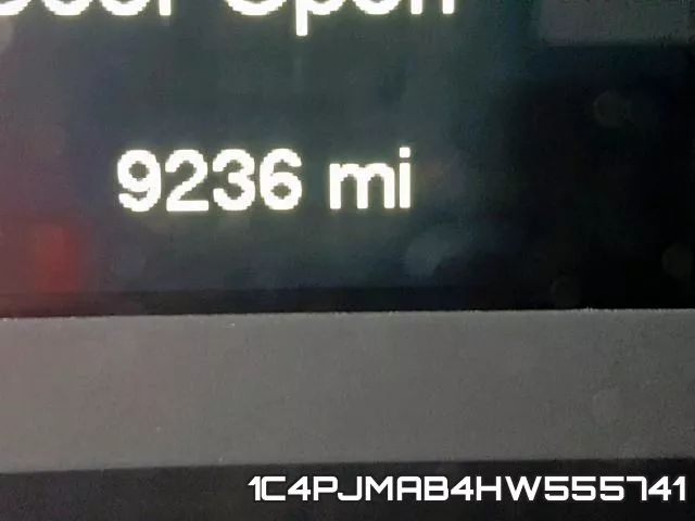 1C4PJMAB4HW555741_8.webp
