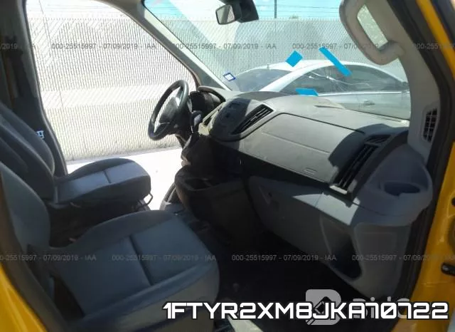 1FTYR2XM8JKA70722_5.webp