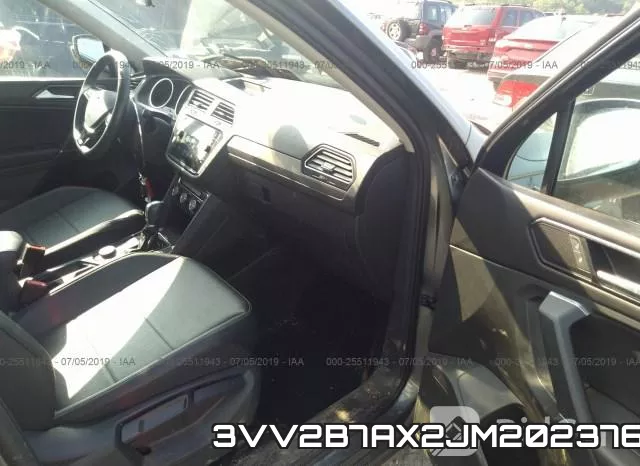 3VV2B7AX2JM202376_5.webp