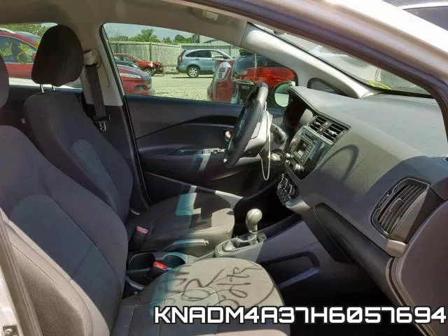 KNADM4A37H6057694_5.webp