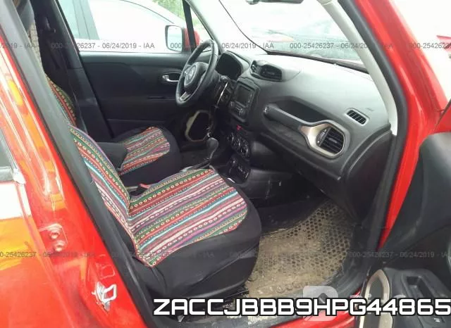 ZACCJBBB9HPG44865_5.webp