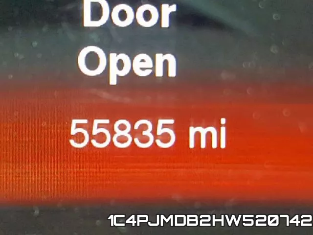 1C4PJMDB2HW520742_8.webp