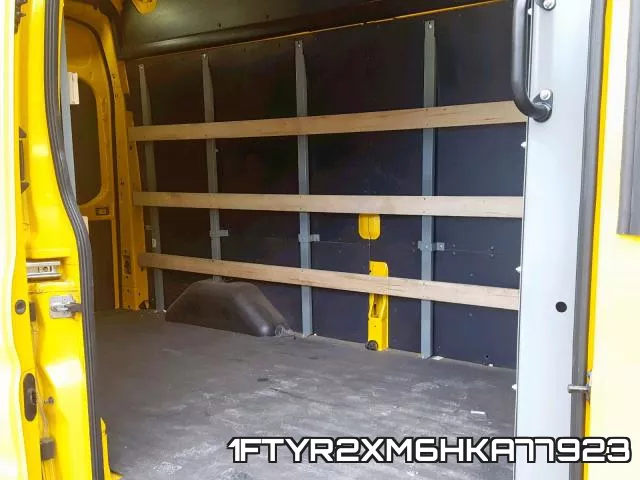 1FTYR2XM6HKA77923_6.webp