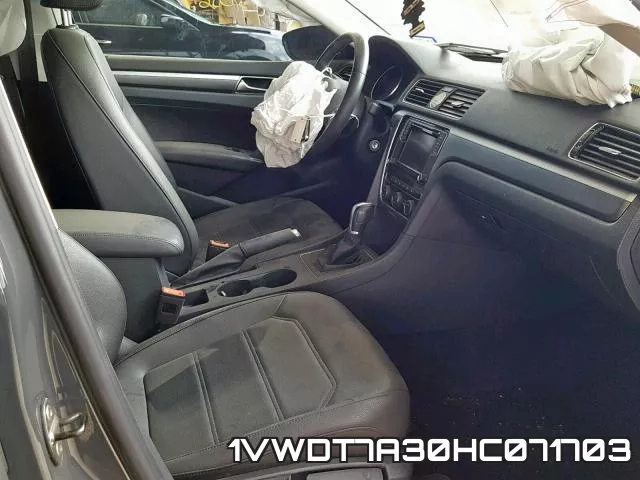 1VWDT7A30HC071703_5.webp