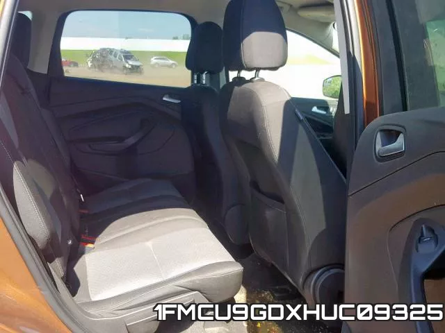 1FMCU9GDXHUC09325_6.webp