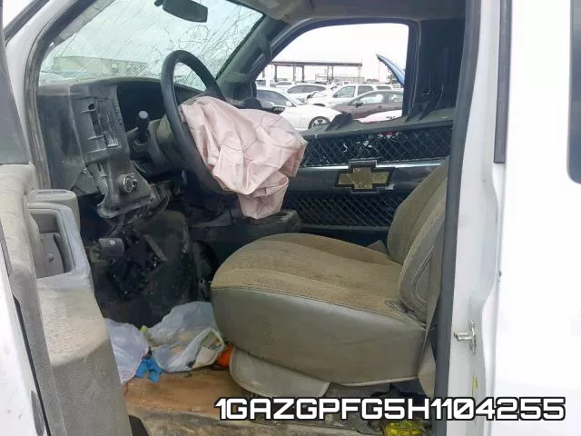1GAZGPFG5H1104255_5.webp