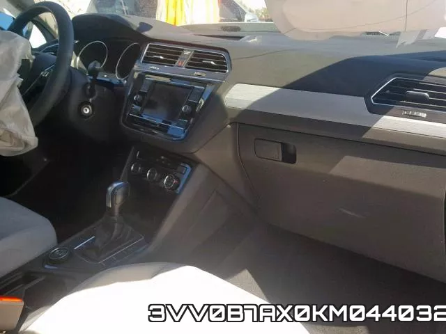 3VV0B7AX0KM044032_9.webp