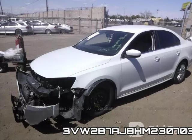 3VW2B7AJ8HM230703_2.webp
