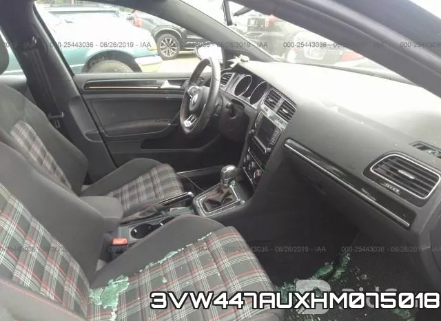 3VW447AUXHM075018_5.webp
