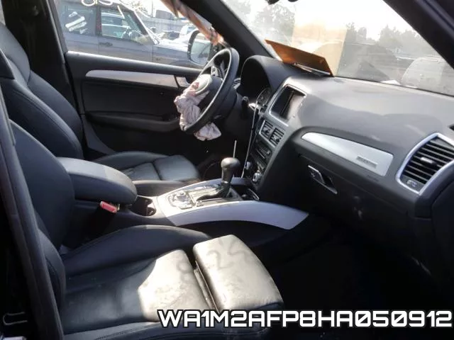 WA1M2AFP8HA050912_5.webp