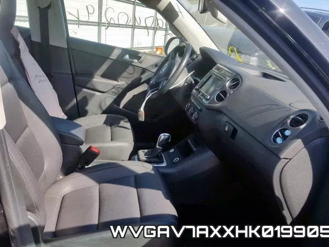 WVGAV7AXXHK019905_5.webp