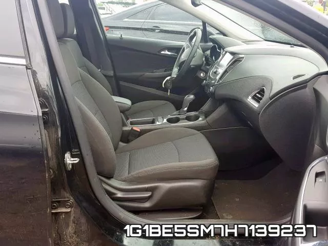 1G1BE5SM7H7139237_5.webp