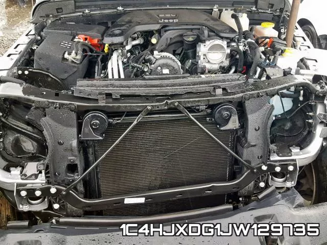 1C4HJXDG1JW129735_7.webp