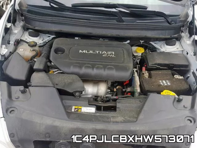 1C4PJLCBXHW573071_7.webp