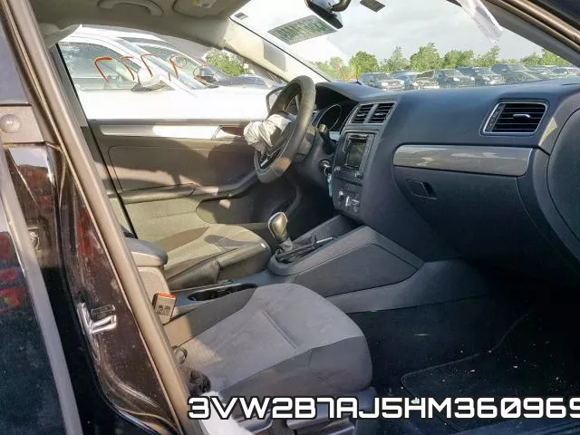 3VW2B7AJ5HM360969_5.webp