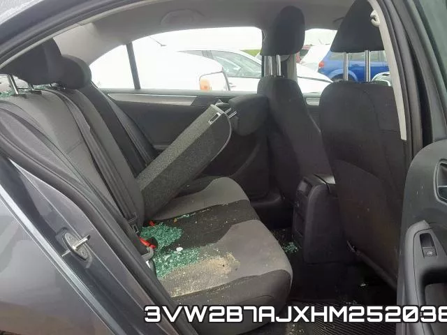 3VW2B7AJXHM252038_6.webp