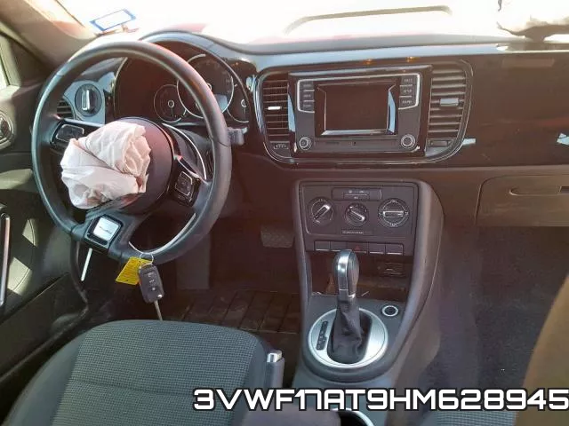 3VWF17AT9HM628945_9.webp
