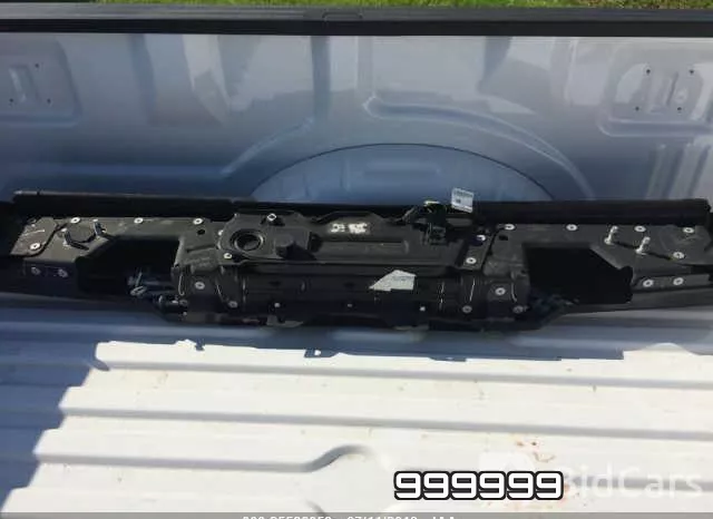 999999_6.webp