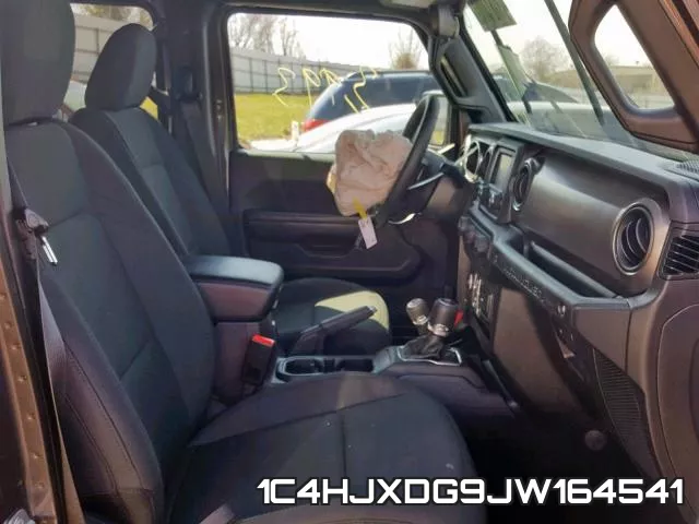 1C4HJXDG9JW164541_5.webp
